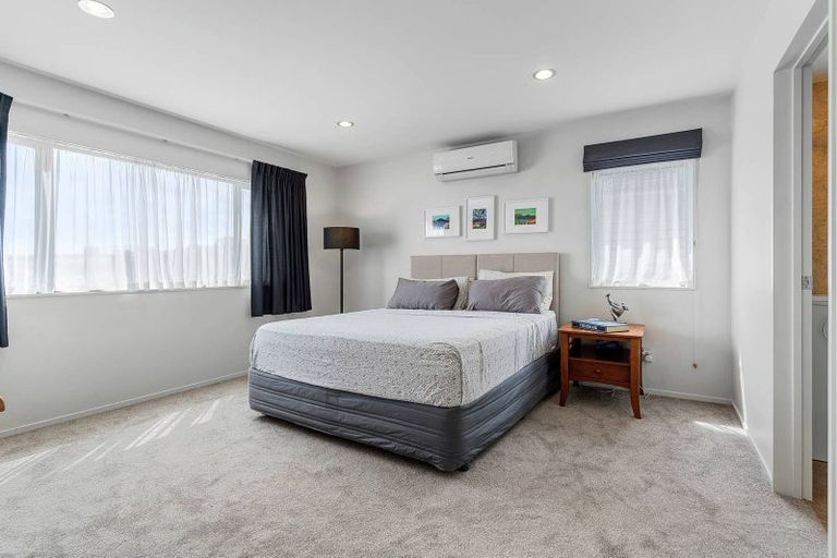 Photo of property in 386 Ormiston Road, Flat Bush, Auckland, 2019
