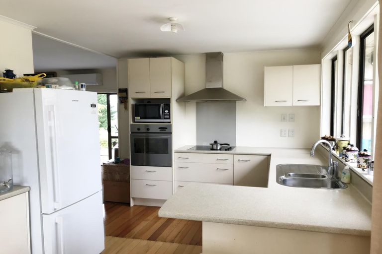 Photo of property in 3001a State Highway 2, Waitakaruru, Ngatea, 2471