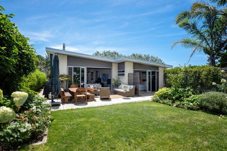 Photo of property in 42 Wellwood Terrace, Te Awanga, 4102