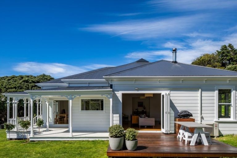 Photo of property in 164 Paremata Road, Paremata, Porirua, 5024