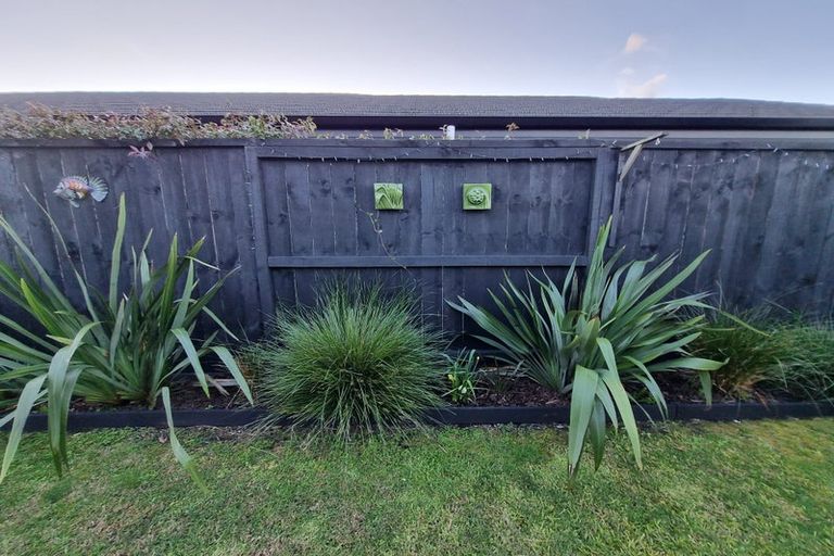 Photo of property in 13 Powhaitere Road, One Tree Point, 0118