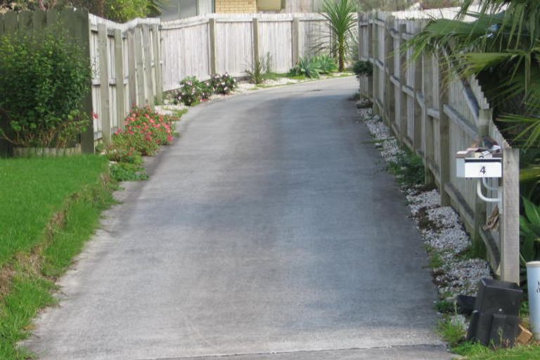 Photo of property in 4 Basra Drive, Henderson, Auckland, 0612