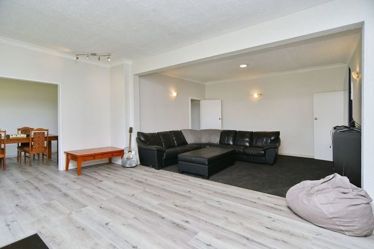 Photo of property in 99 Momorangi Crescent, Redwood, Christchurch, 8051