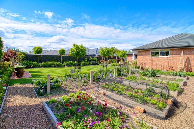 Photo of property in 11 Steane Place, Halswell, Christchurch, 8025