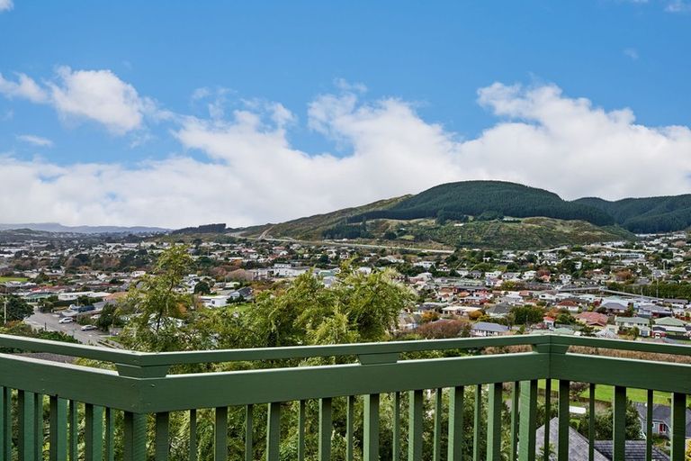 Photo of property in 45 Fyvie Avenue, Tawa, Wellington, 5028
