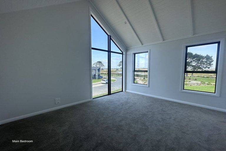 Photo of property in 12 Catalina Avenue, Rosehill, Papakura, 2113