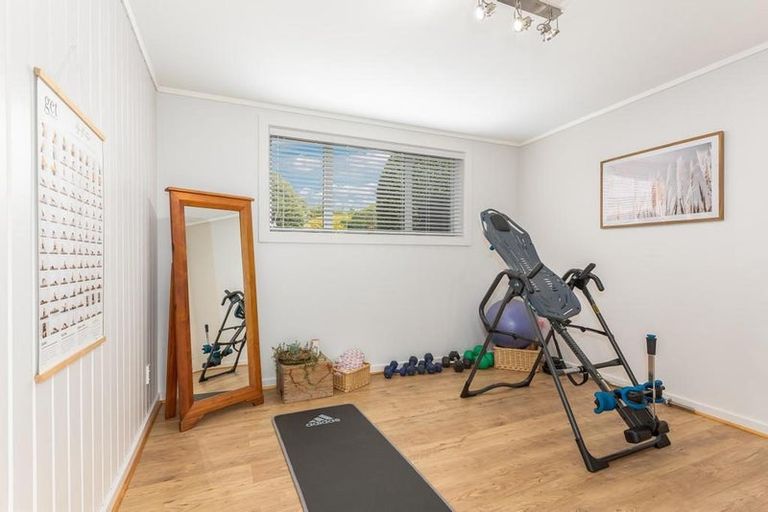 Photo of property in 19 Fleetwood Grove, Waikanae, 5036