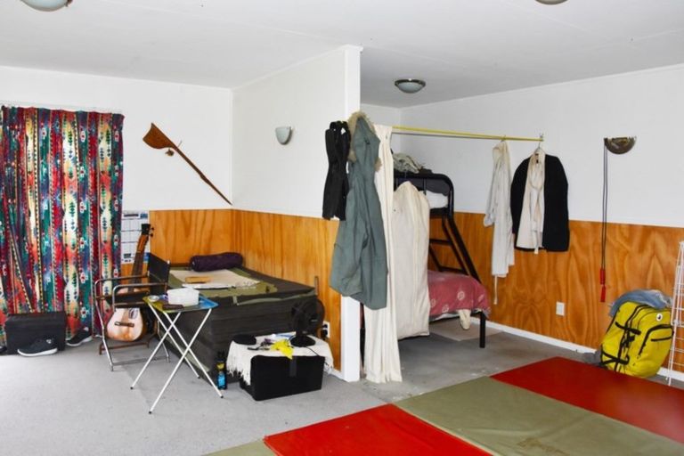 Photo of property in 37 Banks Street, Tolaga Bay, 4077