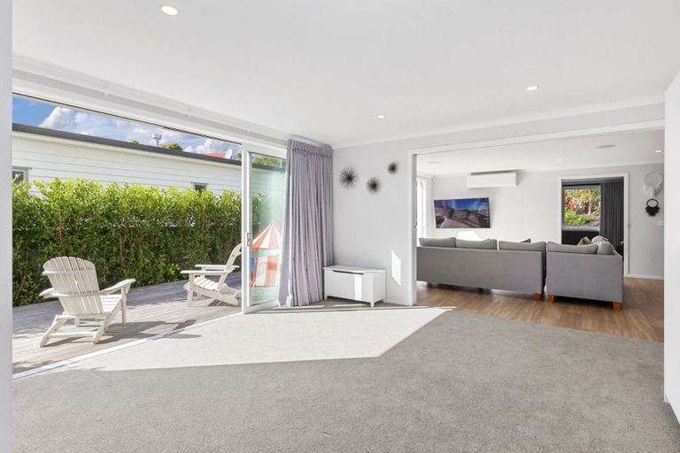 Photo of property in 82 The Circle, Manly, Whangaparaoa, 0930