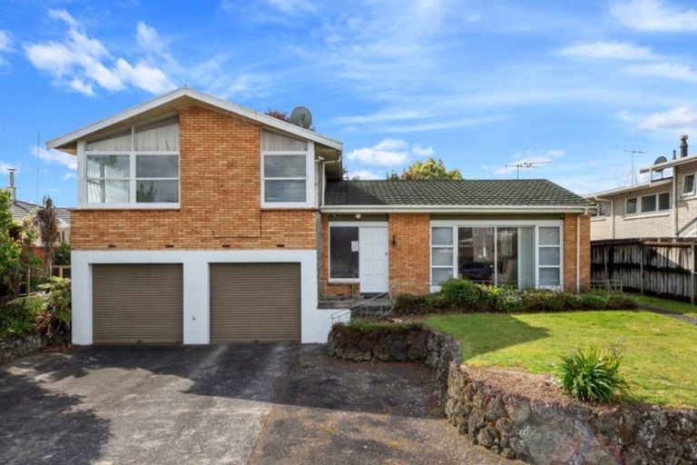 Photo of property in 10 Kensington Place, Fairfield, Hamilton, 3214