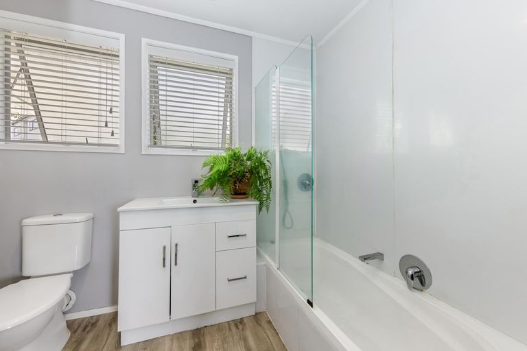 Photo of property in 11 Goodwin Drive, Rosehill, Papakura, 2113