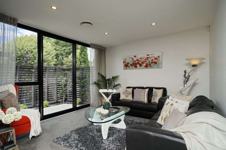 Photo of property in 4/275 Kilmore Street, Christchurch Central, Christchurch, 8011