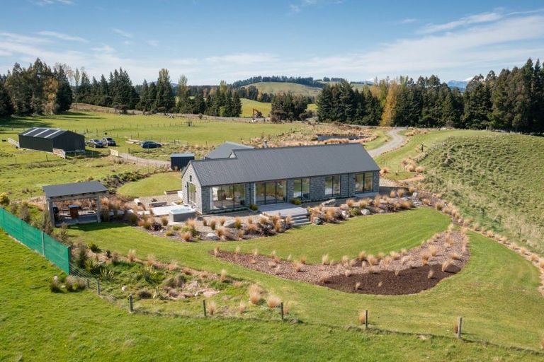 Photo of property in 155 Sinclair Road, Te Anau, 9679
