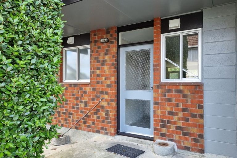 Photo of property in 3/35 Mana Esplanade, Paremata, Porirua, 5026