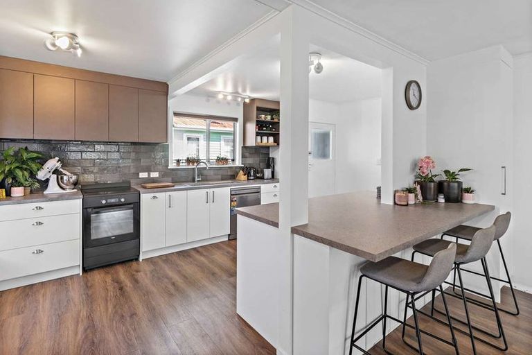 Photo of property in 25 Surrey Street, Solway, Masterton, 5810