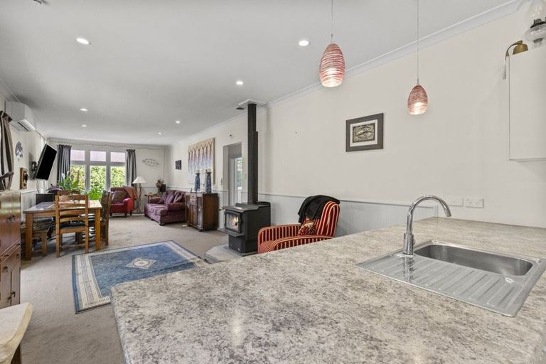 Photo of property in 48 Devon Street, Picton, 7220