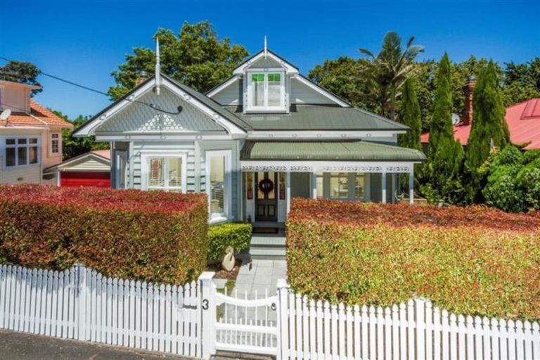 Photo of property in 3 Grove Road, Devonport, Auckland, 0624
