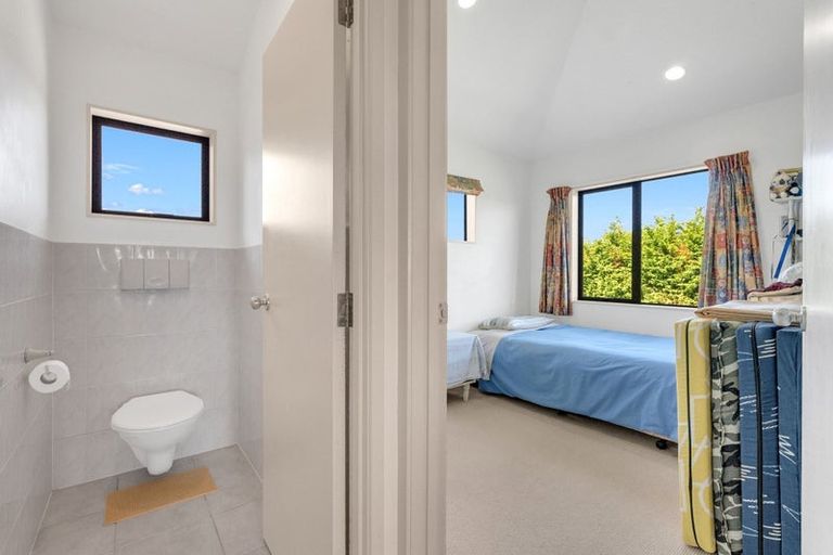 Photo of property in 13 Taipa View Road, Taipa, 0483