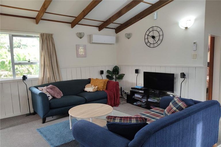 Photo of property in 40 Eyre Street, Henderson, Auckland, 0612