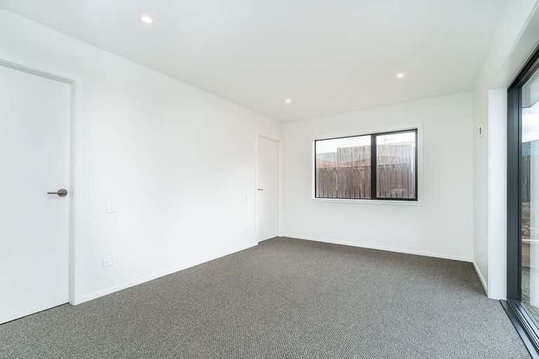 Photo of property in 55d Potter Avenue, Northcote, Auckland, 0627