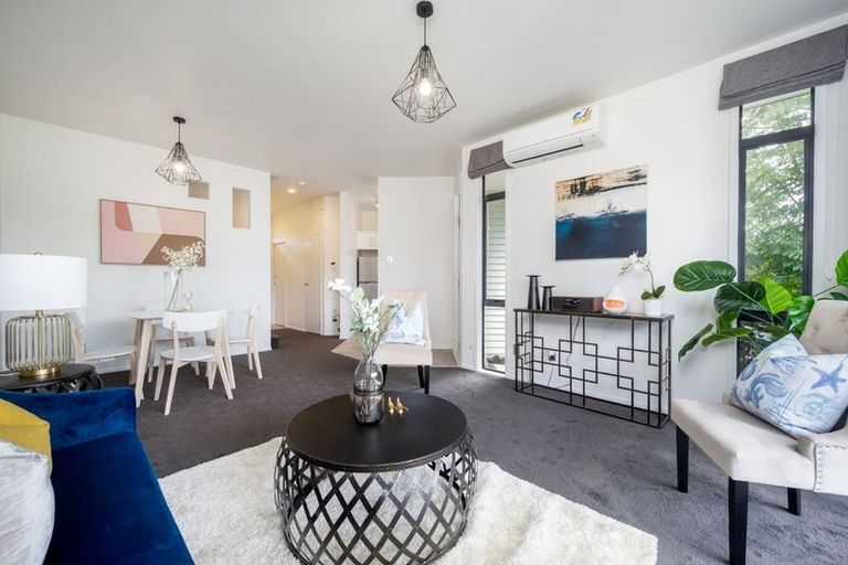 Photo of property in 8/2 Armoy Drive, East Tamaki, Auckland, 2016