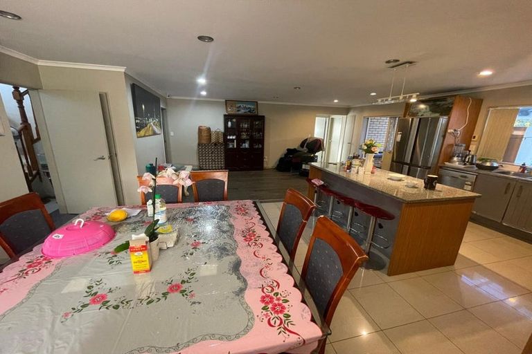 Photo of property in 10 Agapanthus Place, Flat Bush, Auckland, 2016