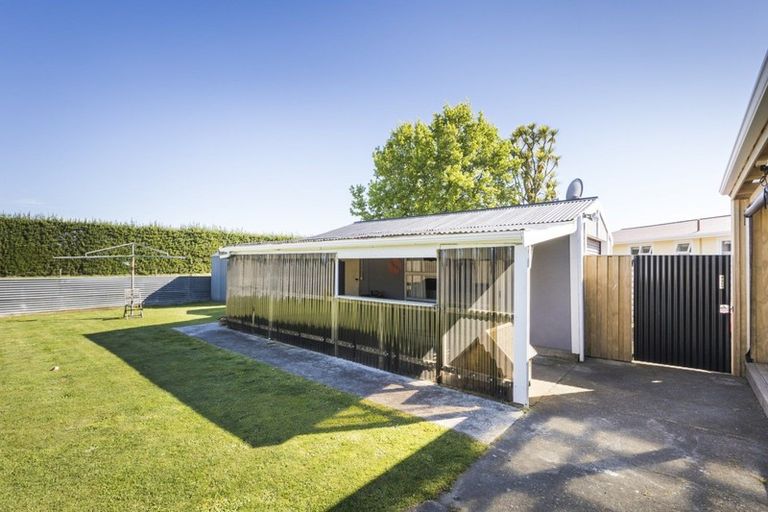 Photo of property in 33 Benmore Avenue, Cloverlea, Palmerston North, 4412