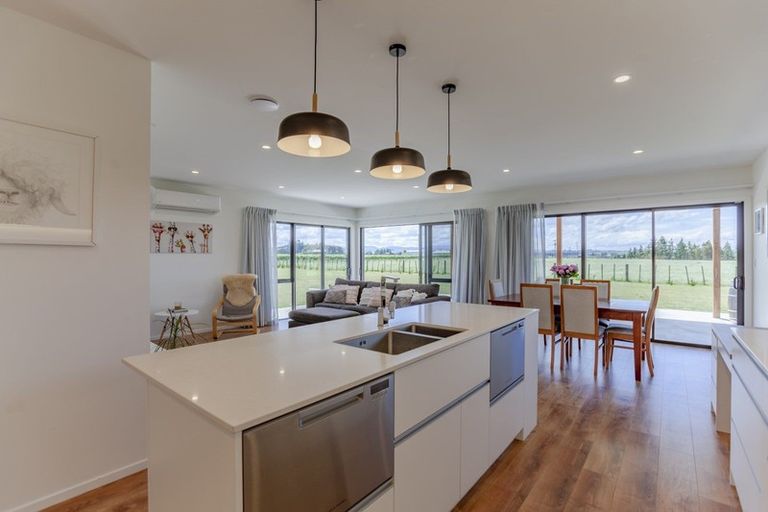 Photo of property in 100 Aorangi Road, Maraekakaho, Hastings, 4171