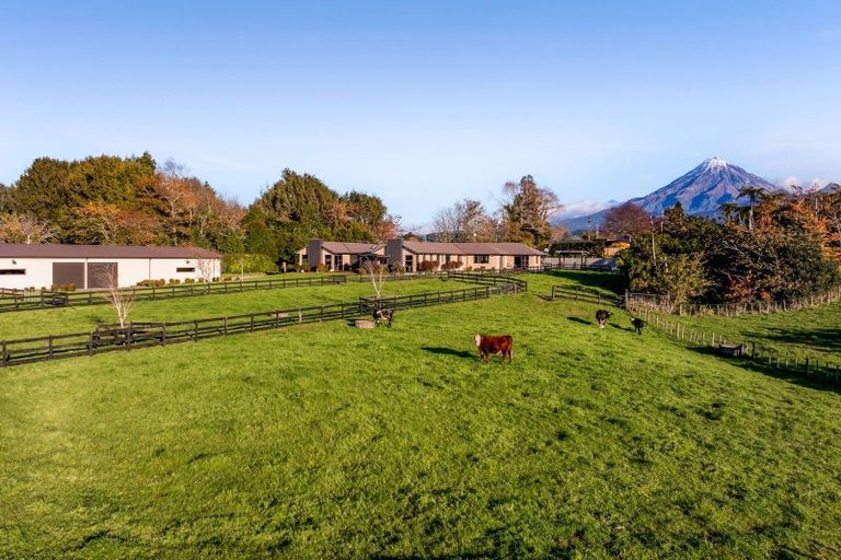 Photo of property in 1058 Mangorei Road, Mangorei, New Plymouth, 4371