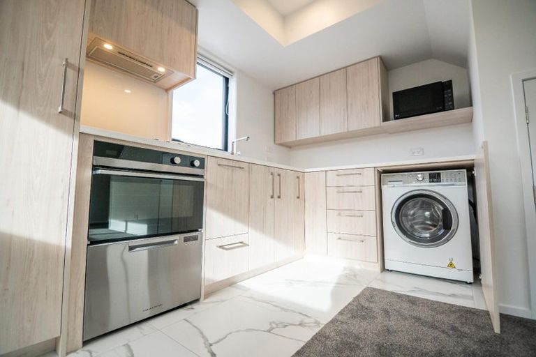 Photo of property in 2/14 Wilsher Crescent, Henderson, Auckland, 0612