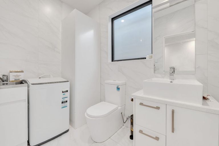 Photo of property in 48 Parahau Road, Papakura, 2110