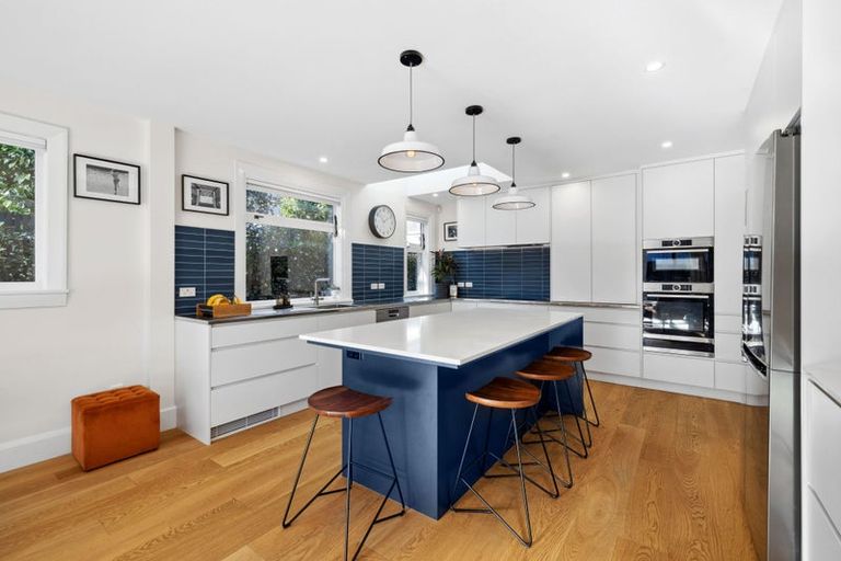 Photo of property in 19 Weston Road, St Albans, Christchurch, 8052