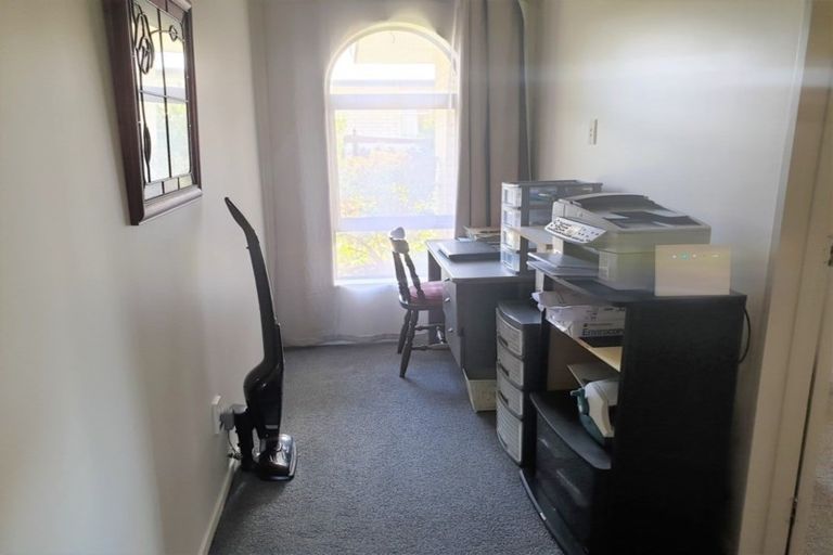 Photo of property in 12 Smith Street, Dannevirke, 4930