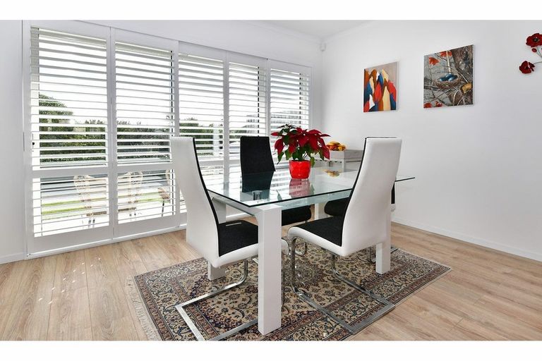 Photo of property in 5 Couldrey Crescent, Red Beach, 0932