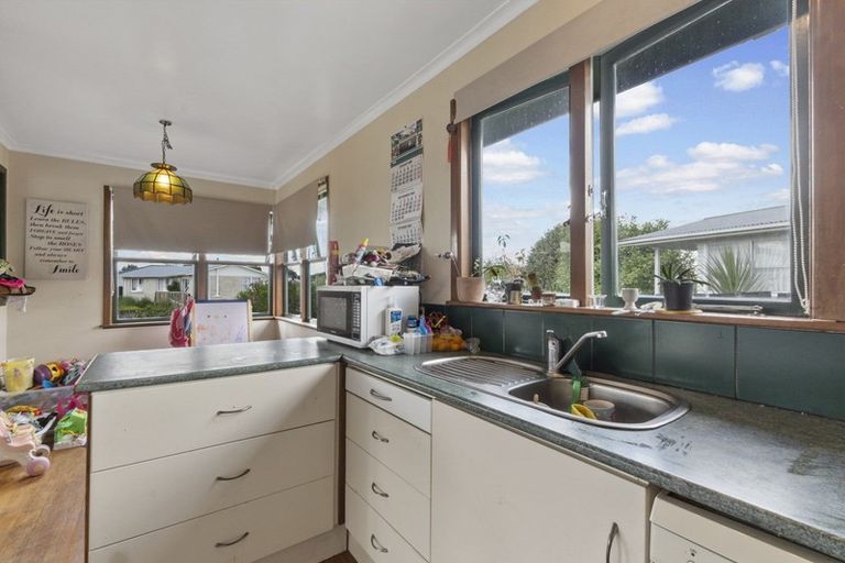 Photo of property in 14 Susan Place, Deanwell, Hamilton, 3206