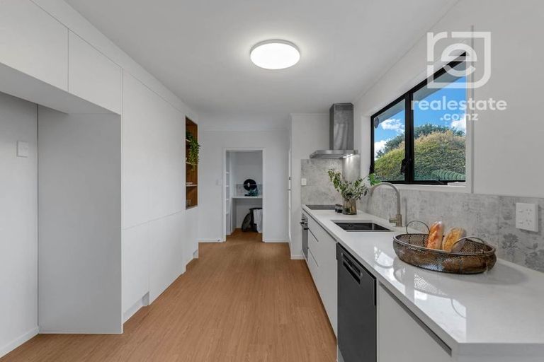 Photo of property in 73 Moore Street, Hillcrest, Auckland, 0627