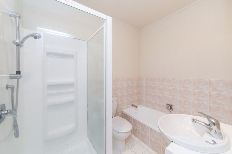 Photo of property in Maddison Apartments, 1/6g Queen Street, Palmerston North, 4410