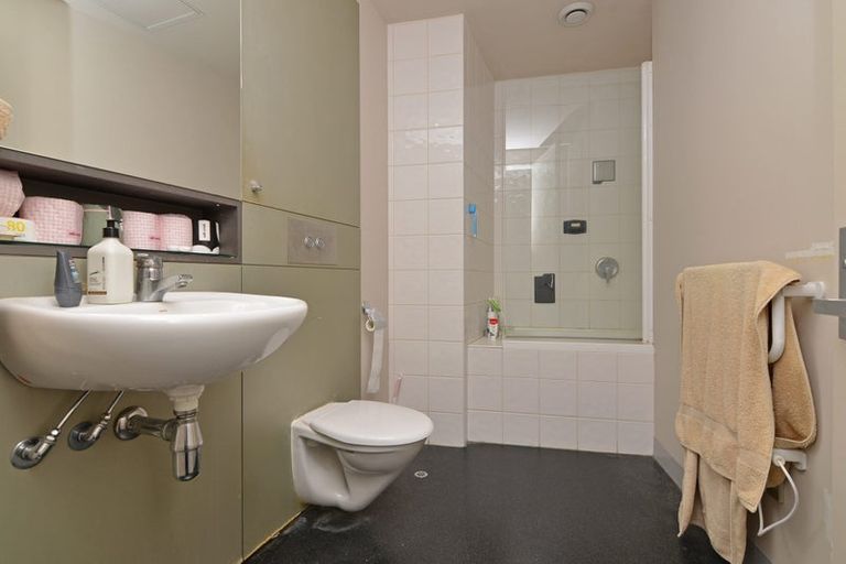 Photo of property in Gerondis Bldg Apartments, 107/60 Willis Street, Wellington Central, Wellington, 6011