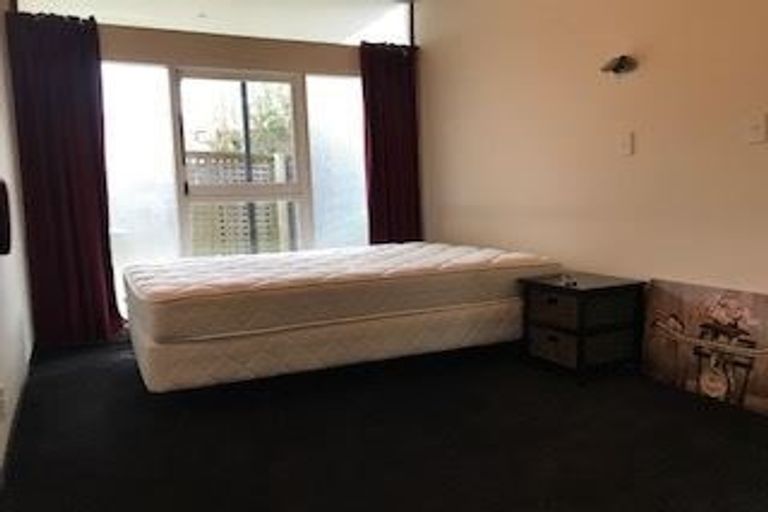 Photo of property in 1/136 Holly Road, St Albans, Christchurch, 8014