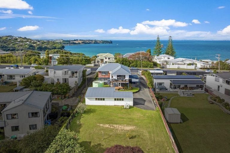 Photo of property in 1006 Whangaparaoa Road, Tindalls Beach, Whangaparaoa, 0930