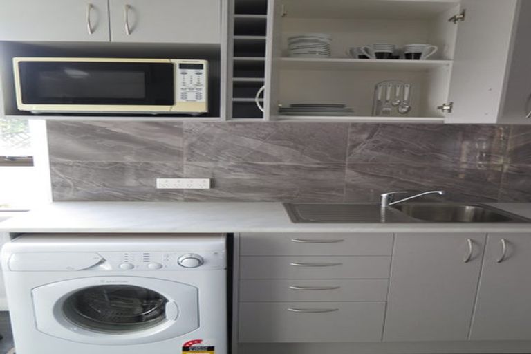 Photo of property in 70 Spinella Drive, Bayview, Auckland, 0629