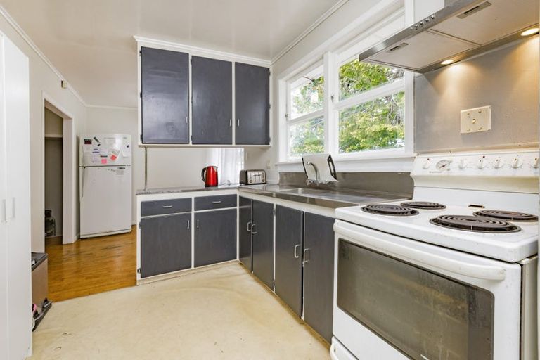 Photo of property in 63 Orchard Street, Avondale, Auckland, 1026