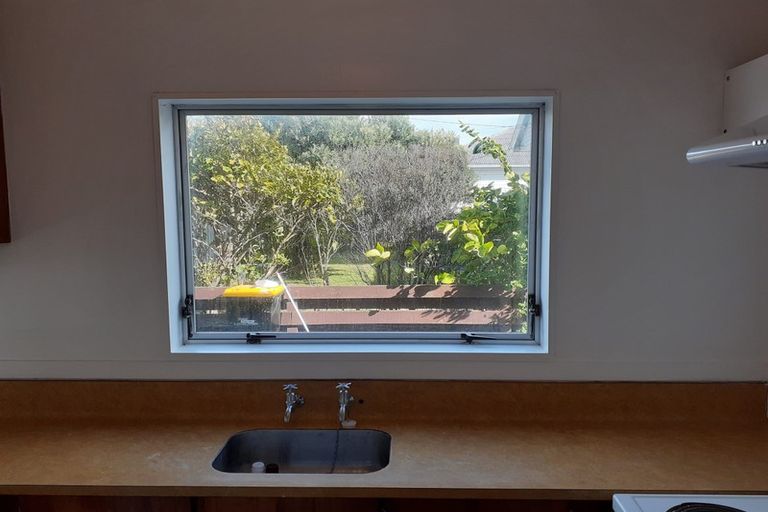 Photo of property in 1/192 Onepu Road, Lyall Bay, Wellington, 6022
