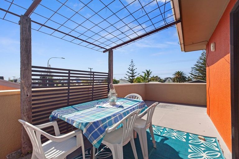 Photo of property in 1238 Papamoa Beach Road, Papamoa Beach, Papamoa, 3118