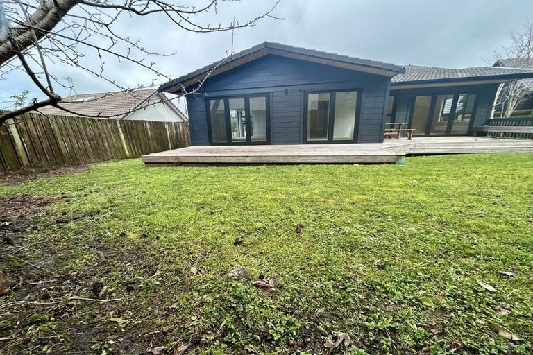 Photo of property in 82a Beach Road, Mellons Bay, Auckland, 2014
