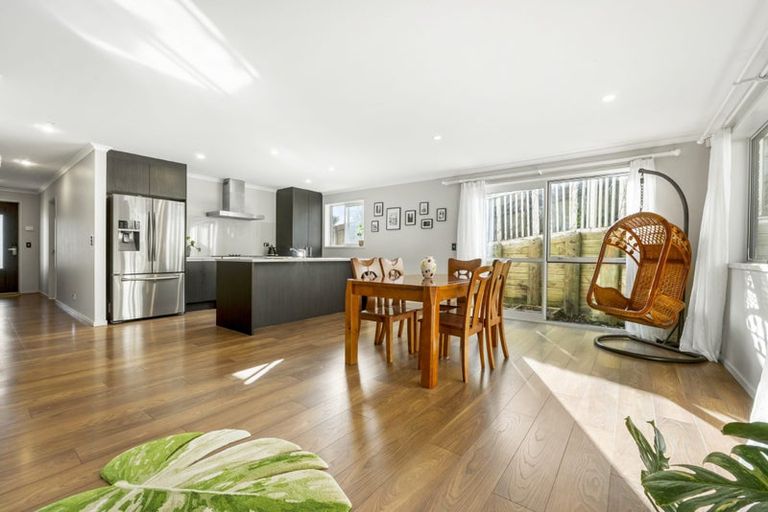 Photo of property in 59 Tamahere Drive, Glenfield, Auckland, 0629