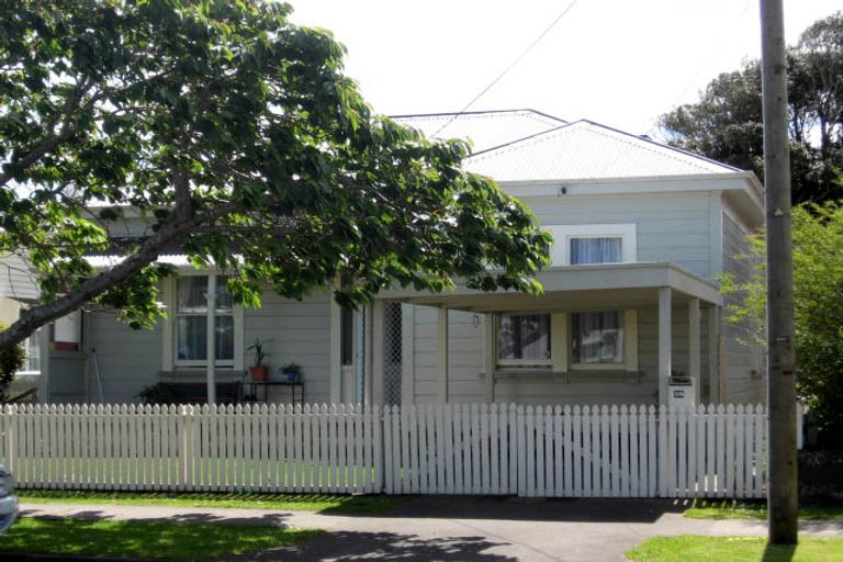 Photo of property in 38 Pitt Street, Whanganui, 4500