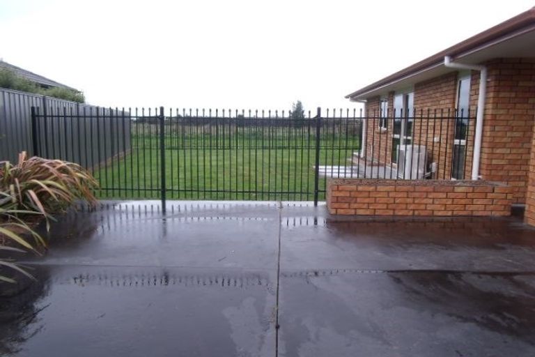 Photo of property in 37 Mcnaughton Place, Onekawa, Napier, 4110