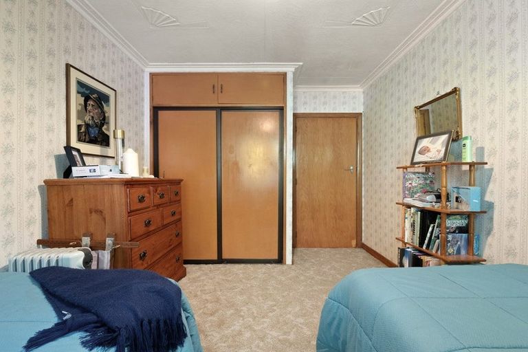 Photo of property in 87 Kaikorai Valley Road, Glenross, Dunedin, 9011