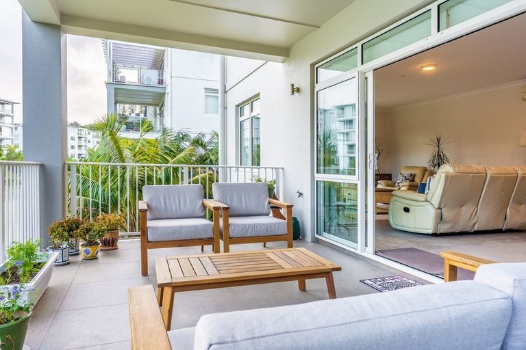 Photo of property in 19 Parkside Drive, Orewa, 0931